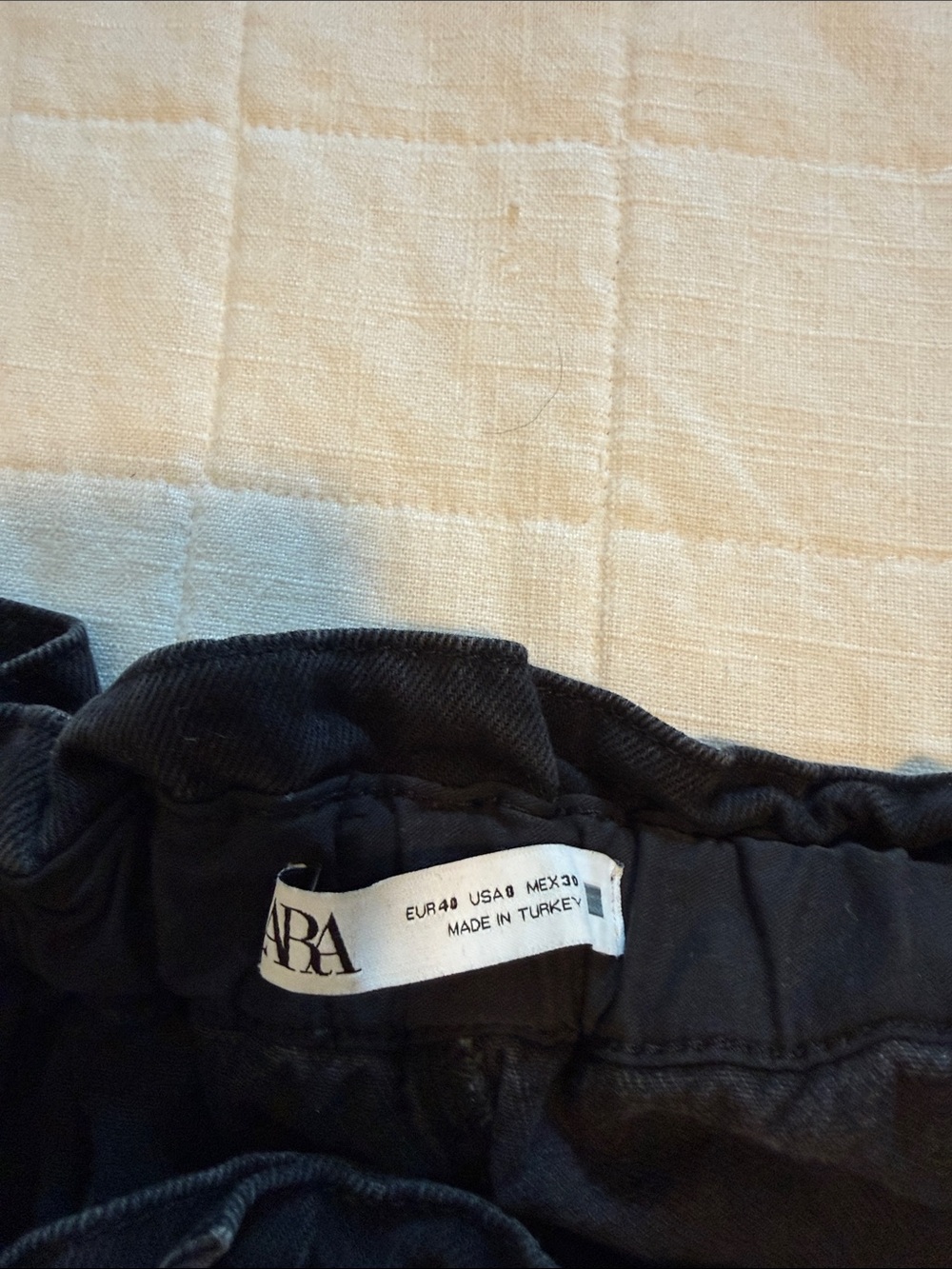 Zara Black Elastic-Waist Pants - Picture 2 of 4